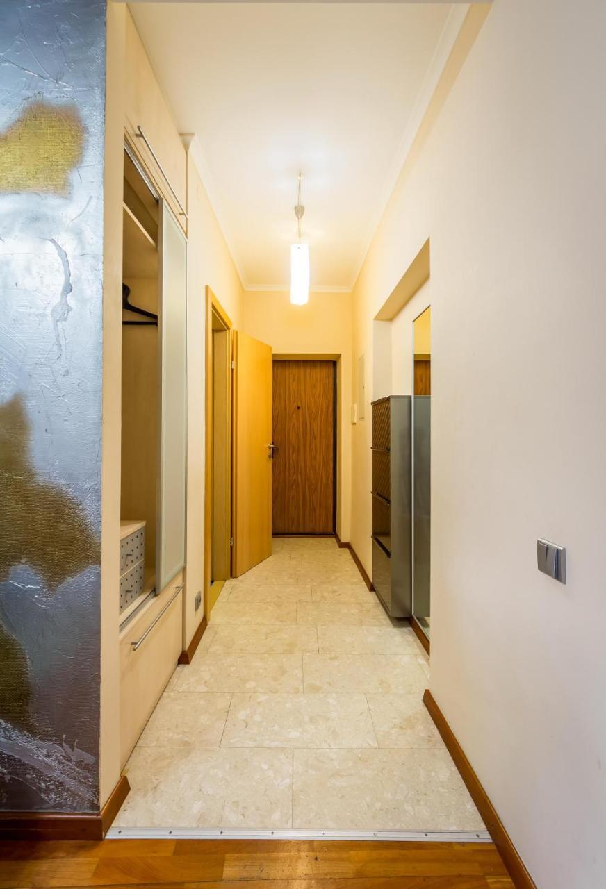 Apartment On Triokhsviatytelska Kyiv Exterior photo